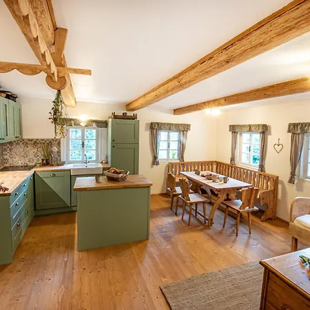 Roubenka Mezi Stromy S Wellness Hébergement de vacances