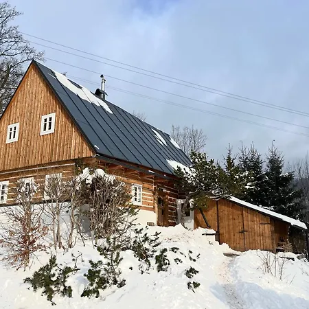 Roubenka Mezi Stromy S Wellness Mladé Buky